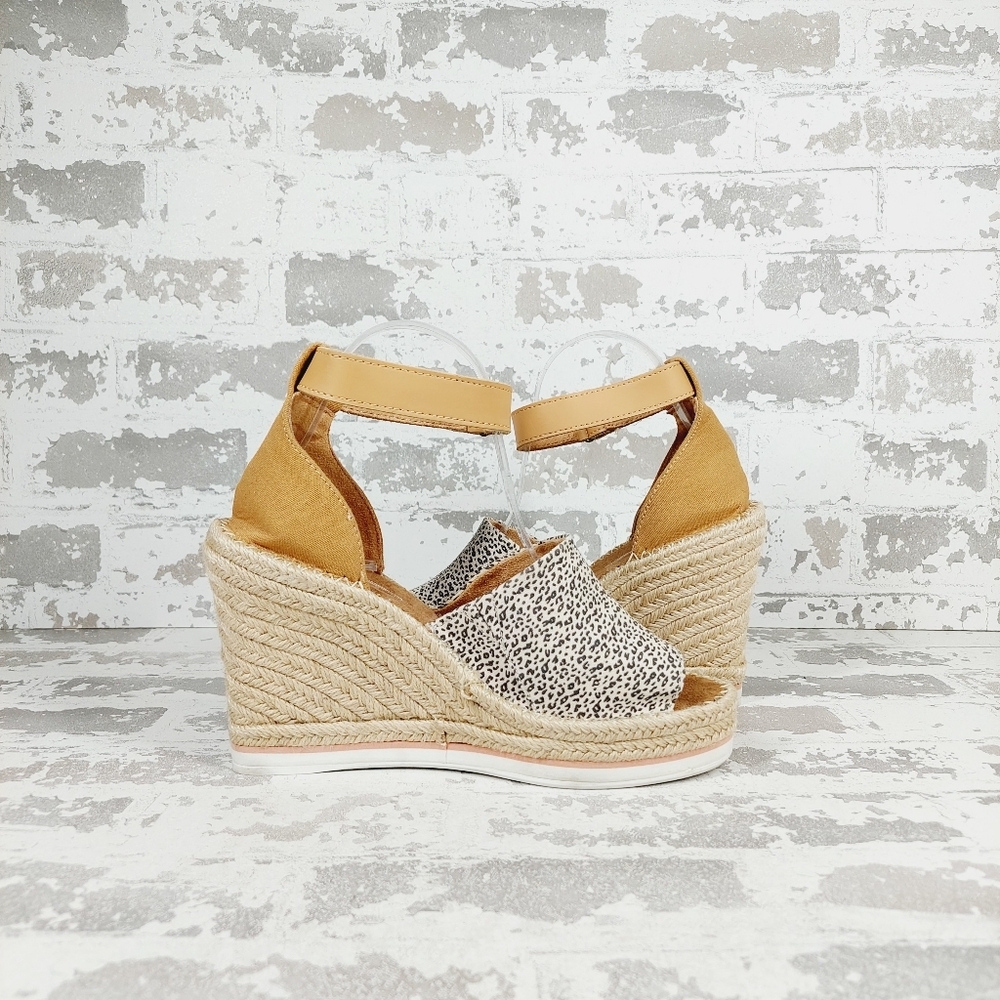 Toms Tan and Black Wedge Sandals - Picture 3 of 12